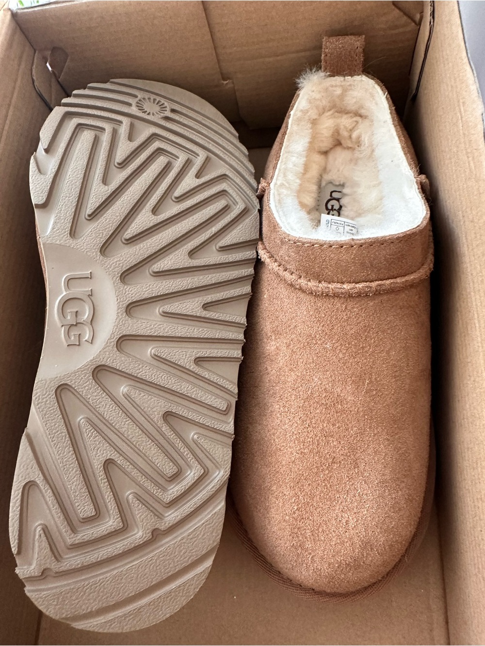 UGG Kids Classic Micro II Boots Chestnut Big Kids Size 2Y